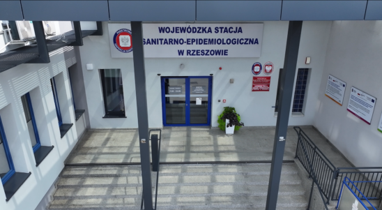 Monitorowanie jakości wody surowej używanej do produkcji wody pitnej i rekreacyjnej pod kątem zagrożeń chemicznych i mikrobiologicznych, w tym czynników wywołujących choroby zakaźne, wynikających z działalności ludzkiej