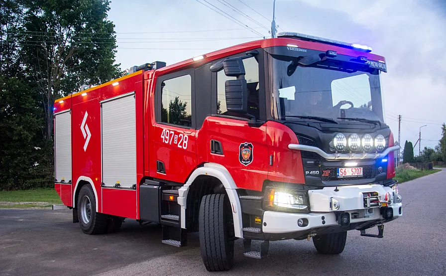 OSP Piętki-Gręzki wzbogaciła się o nowy samochód ratowniczo-gaśniczy
