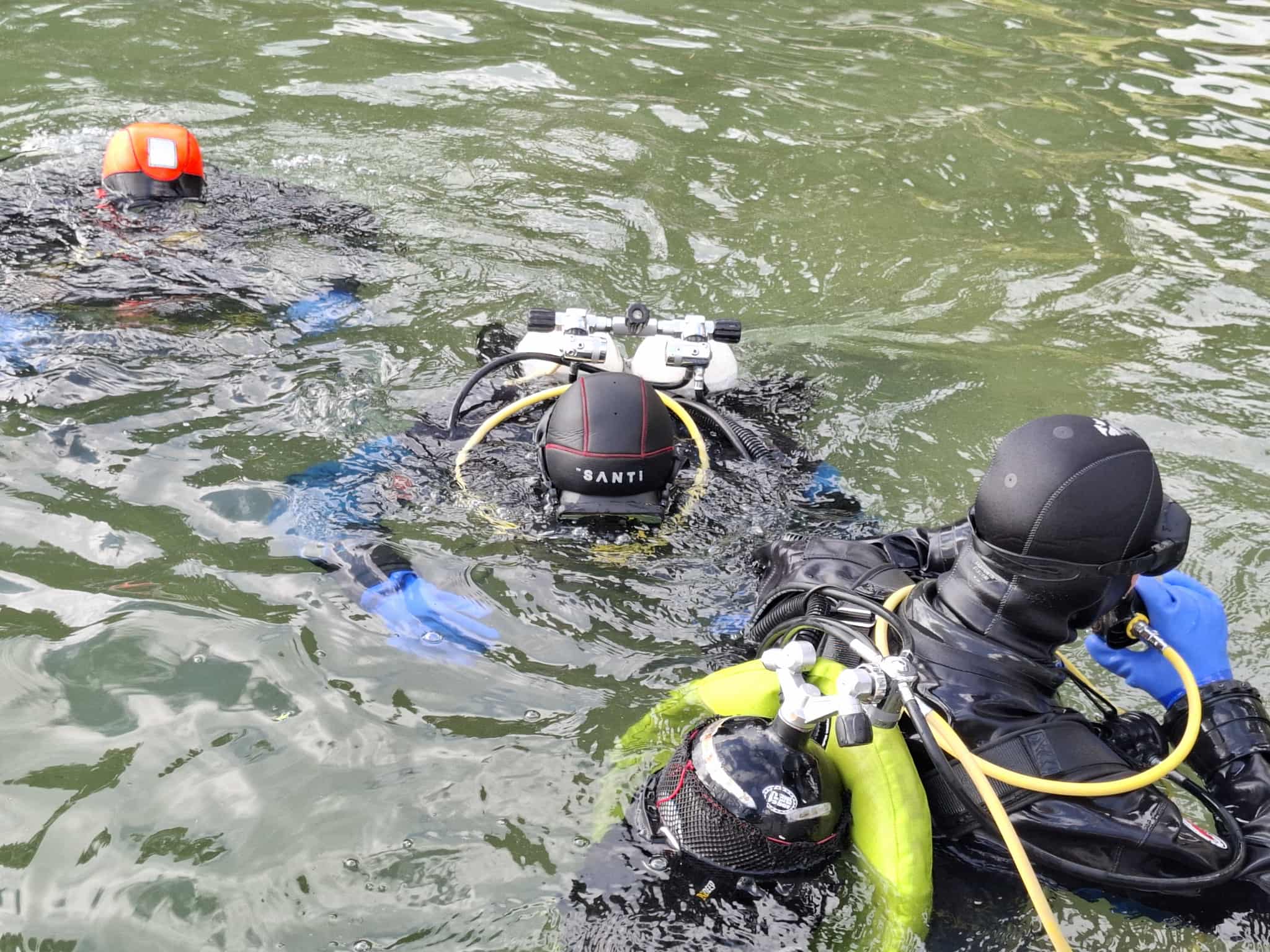 Underwater, every second counts…