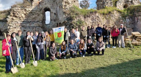Youth join efforts to preserve historical parks of Ternopil oblast