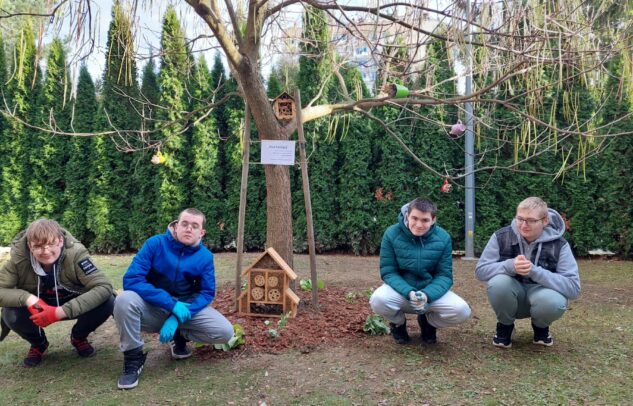  Nasze podwórko, odc. 7 „Pod Katalpą”